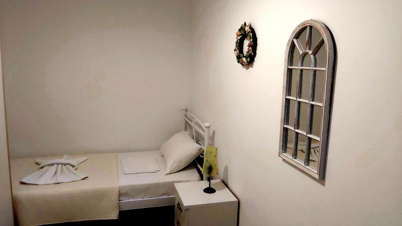 Nikko'S Apartments Elafonisos Ngoại thất bức ảnh