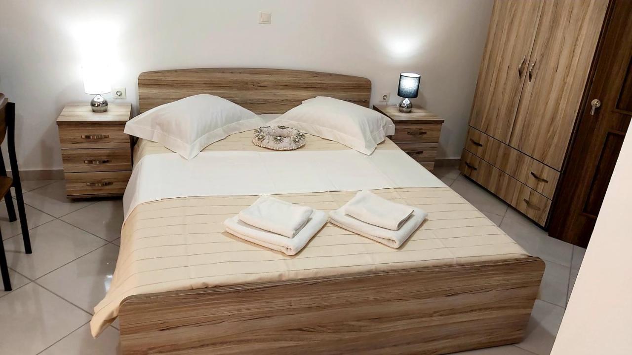 Nikko'S Apartments Elafonisos Ngoại thất bức ảnh